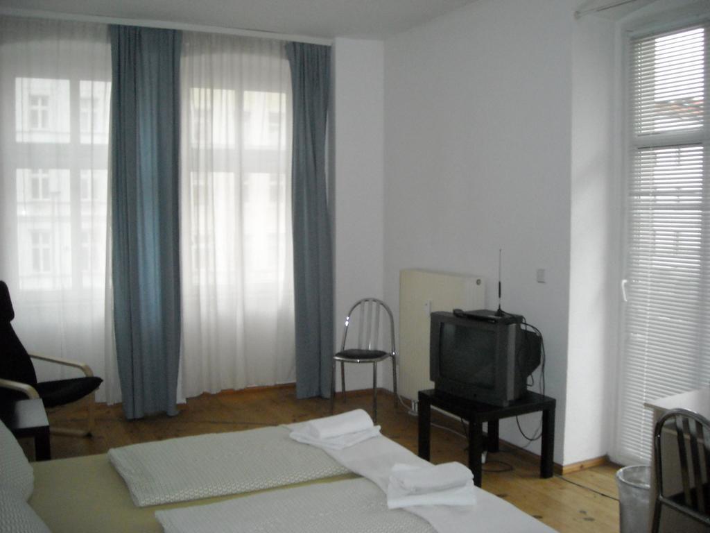 Pension Mitte Берлин Экстерьер фото
